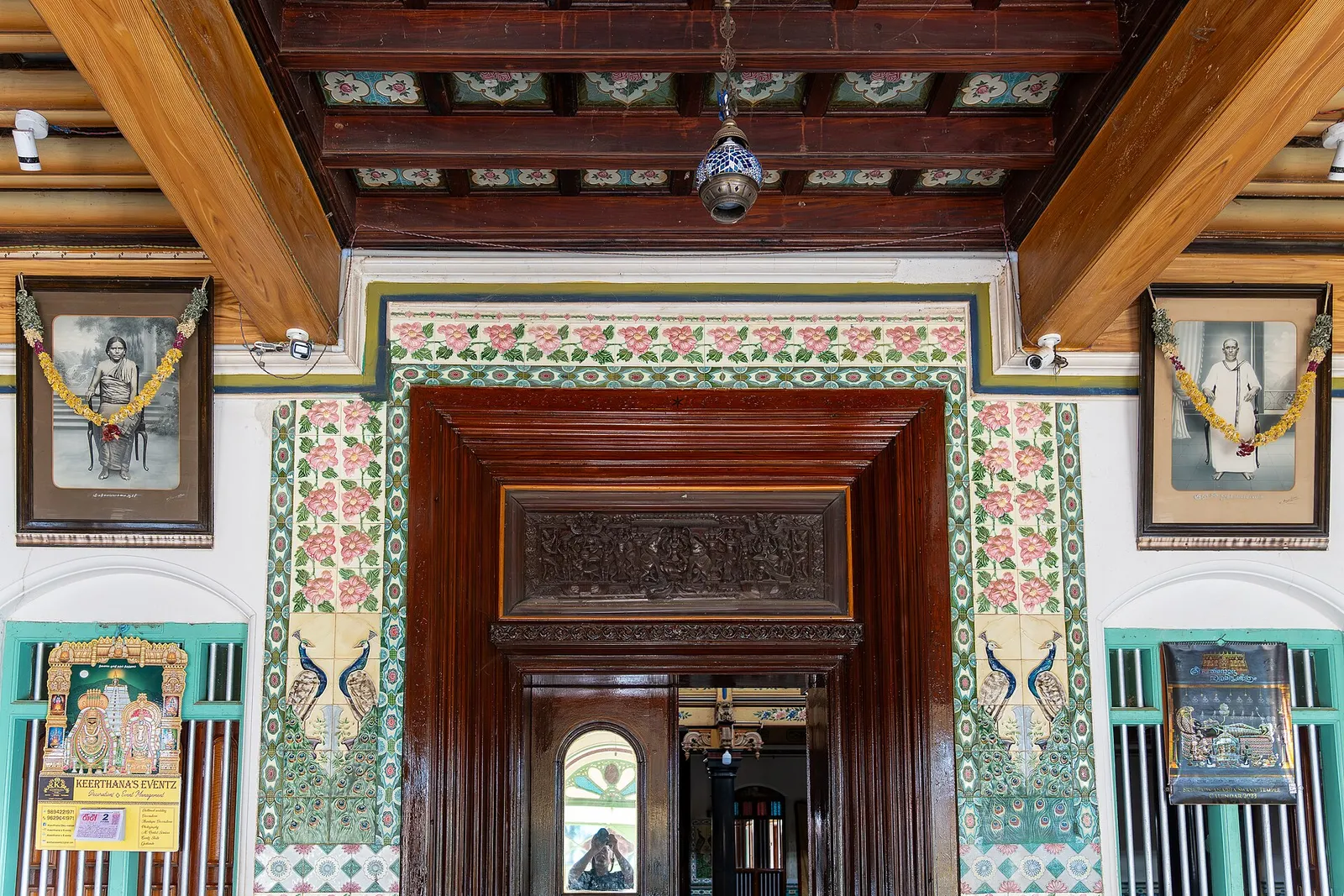 A mansion courtyard, Karaikudi