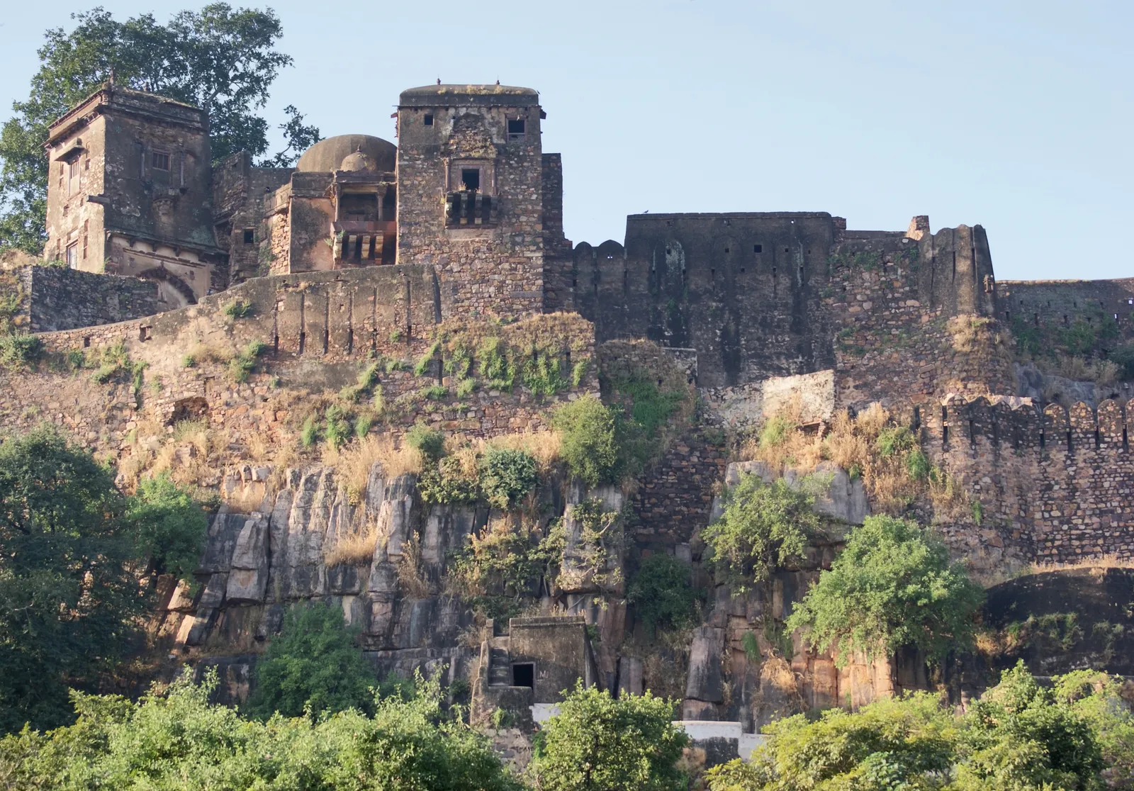 Ranthambore Fort above the park